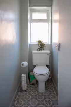 Hereford WC 2